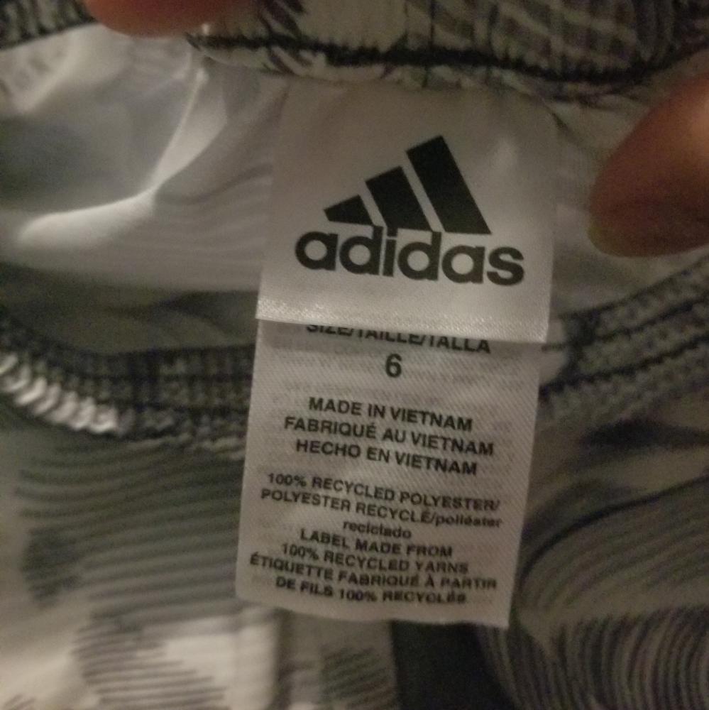 Adidas kids shorts size 6 - Picture 4 of 4